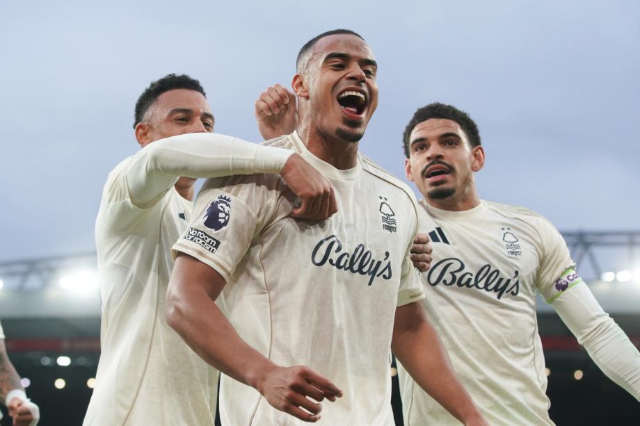 英超-近7轮遭6负！利物浦0-3诺丁汉森林跌至第11名